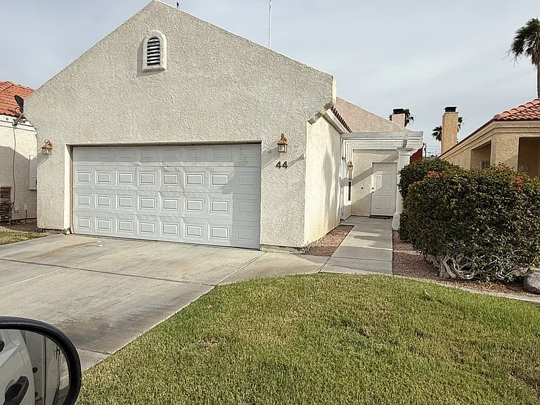 1825 E Shore Villas Dr #DRIVE44 — Photo 1