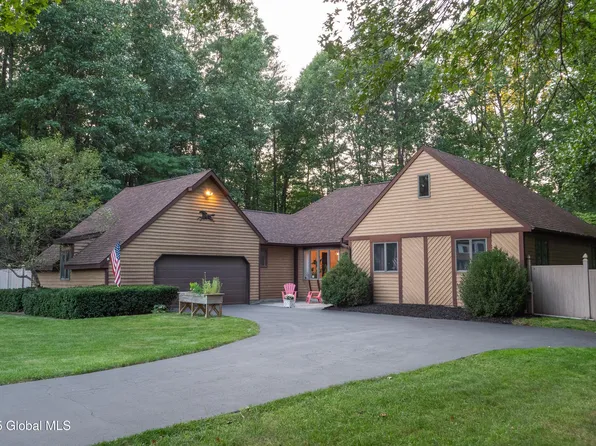 6 Melanie Drive, Saratoga Springs, NY 12866