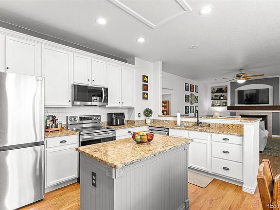 5th image of 12544 Utica Street
