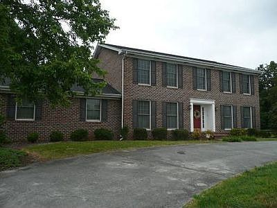 1st image of 2724 Berkshire Ln