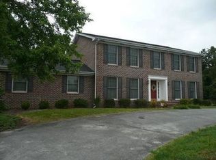 2724 Berkshire Ln, Kingsport, TN 37660