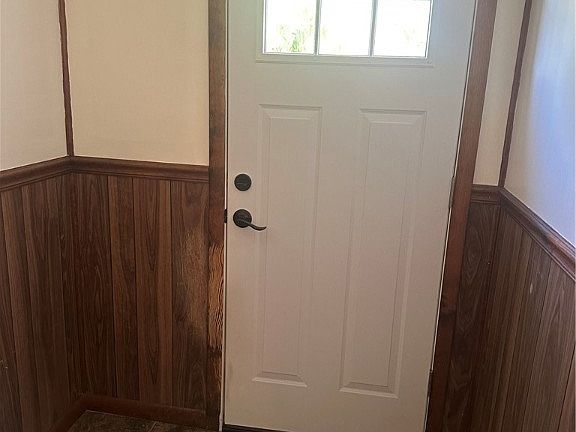 2nd image of 48647 Belmont Ave