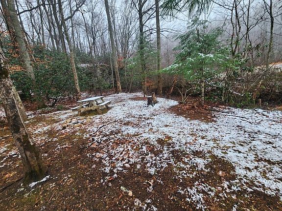 2nd image of 947 Valley End Rd