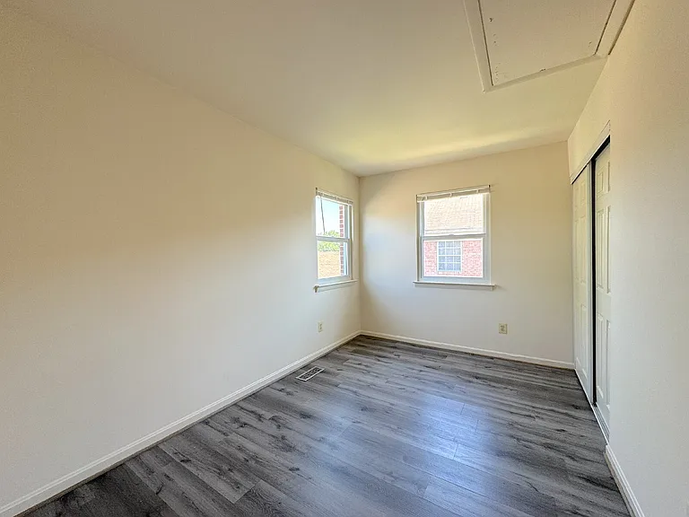 9557 Hagel Cir #B — Photo 15