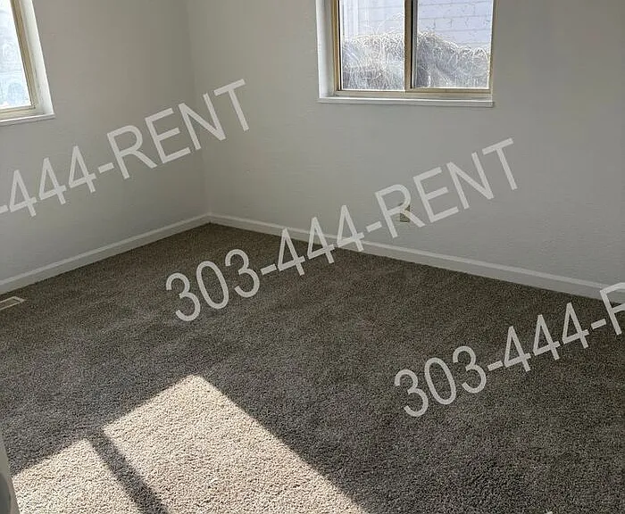 5545 Zion Ct — Photo 11
