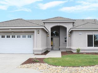 811 El Monte Ave, Madera, CA 93637