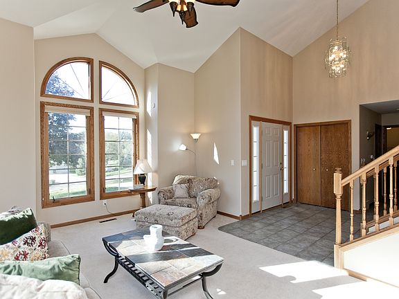 2nd image of 8450 Wildwood Ct