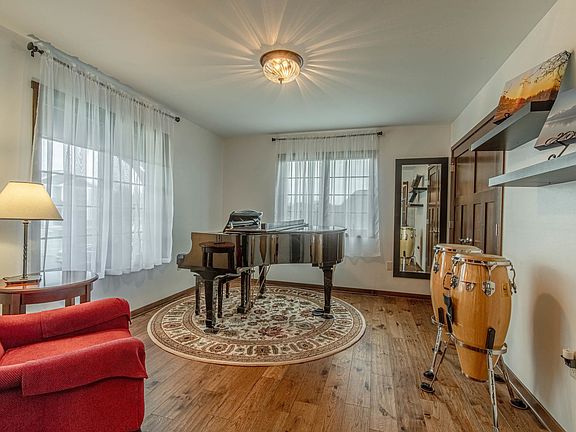 5th image of 209 Westmorland Dr