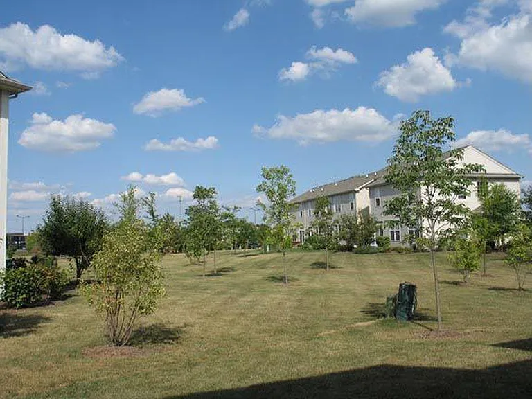 2137 Sunrise Cir — Photo 11