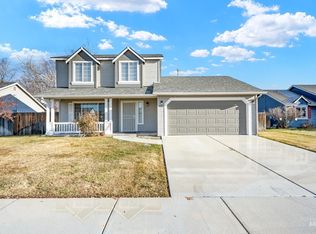 642 N Mineral Wells Ave, Meridian, ID 83642