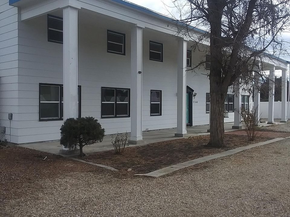 Front entrance "Southern Manson" style charm.