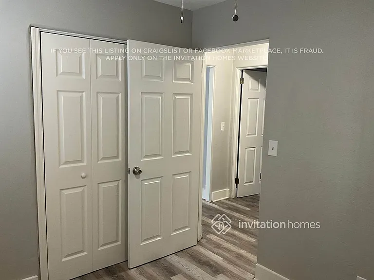 450 Iris Rd — Photo 11