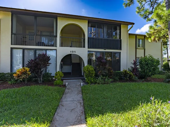 106 LAKE PINE Circle #D-2, Greenacres, FL 33463