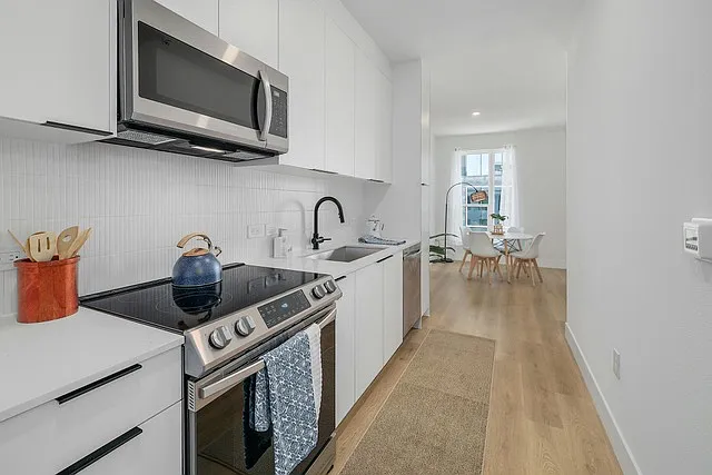 1701 Simond Ave #615 — Photo 8