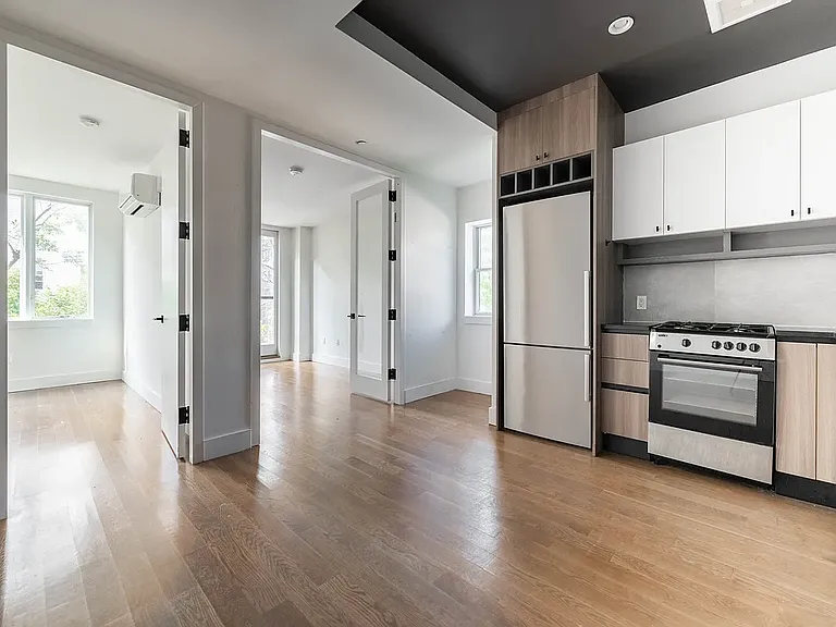 242 Newkirk Ave #1A — Photo 2