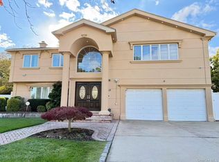 17 Livingston Ave, Jericho, NY 11753