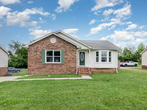 2632 Queen Anne Ct NE, Springfield, TN 37172