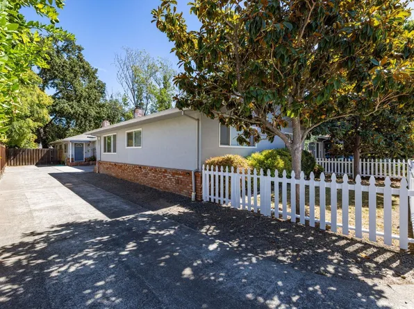 1540 Wright Street, Santa Rosa, CA 95404