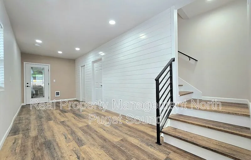 3 bed, 2.5 bath, 970 sqft, $2,795 — Photo 3