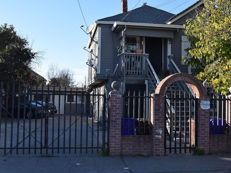 2nd image of 229 4th St