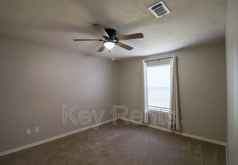 9001 Thompson Dr — Photo 15