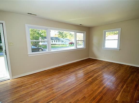 2nd image of 4906 Annlyn Dr