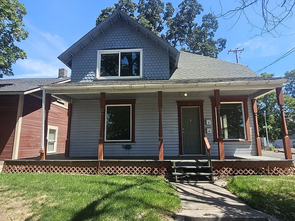 10 1/2 N Touchet St