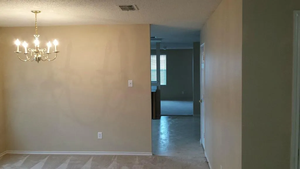 3 bed, 1892 sqft, $2,200 — Photo 3