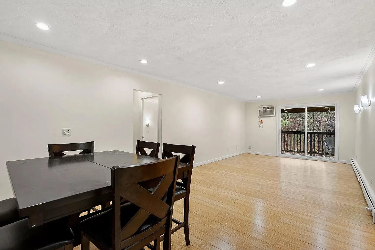 3 bed, 1285 sqft, $2,800 — Photo 4