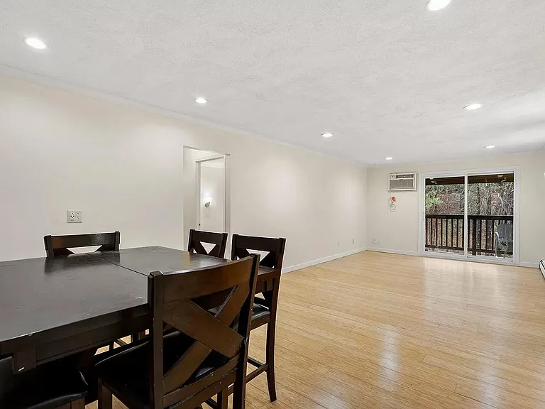 310 Brook Village Rd #41 — Photo 4