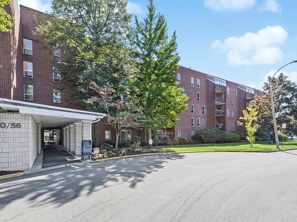 50-56 Broadlawn Park APT 223, Chestnut Hill, MA 02467