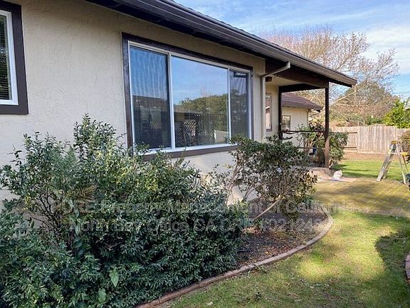 3rd image of 530 Amber Way