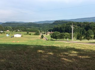 Lora Dr, Maryville, TN 37803