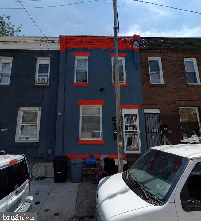 1st image of 2540 W Seltzer St