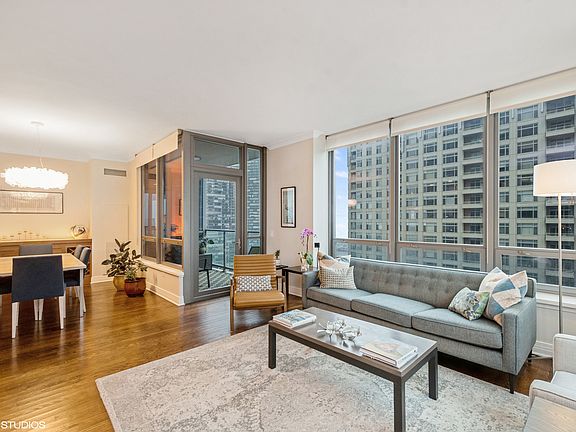 4th image of 600 N Lake Shore Dr APT 2008