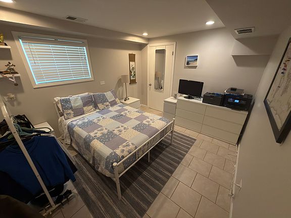 3rd image of 5061 W Eddy St #A
