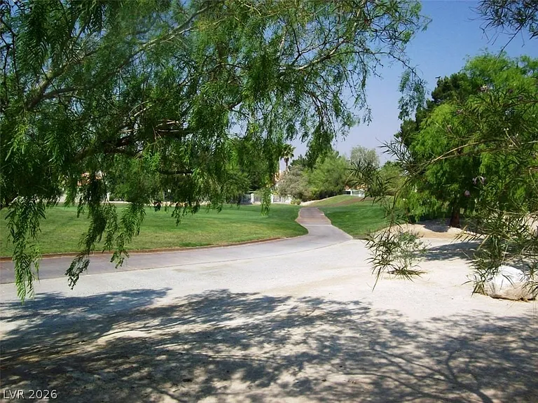 7281 Vista Bonita Dr — Photo 7