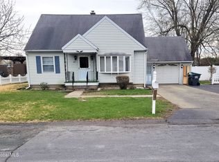 3 Ramundo Dr, Albany, NY 12205