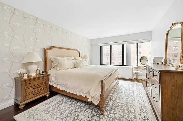 Rented by Compass | media 11