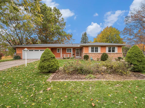5607 Far Hill Dr SE, Grand Rapids, MI 49546