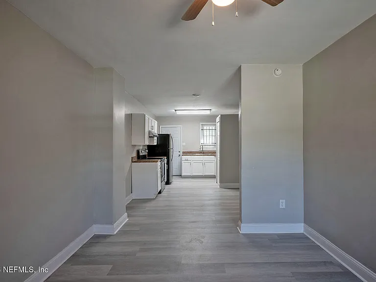 2036 W 11th St — Photo 3