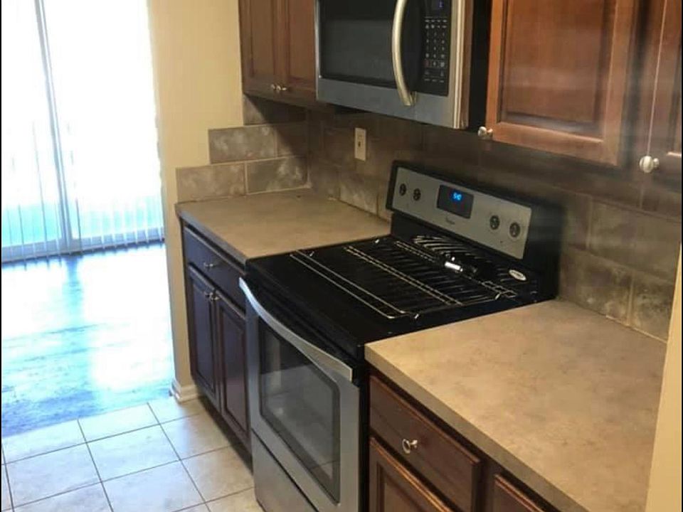 1st image of 44 Charleston Sq #14
