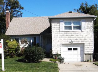 234 Lincoln Ave, Island Park, NY 11558