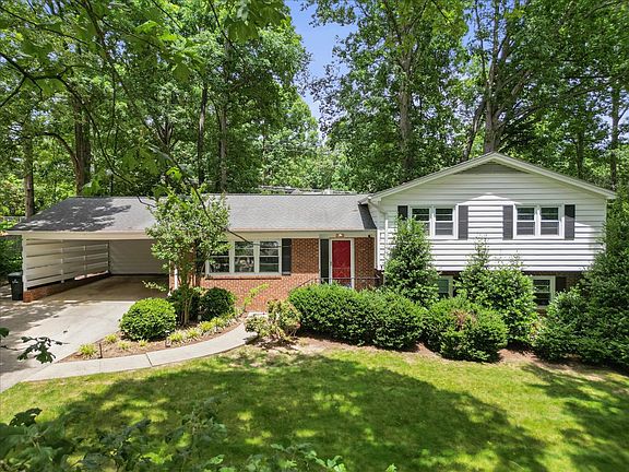 3rd image of 1109 Kingwood Dr