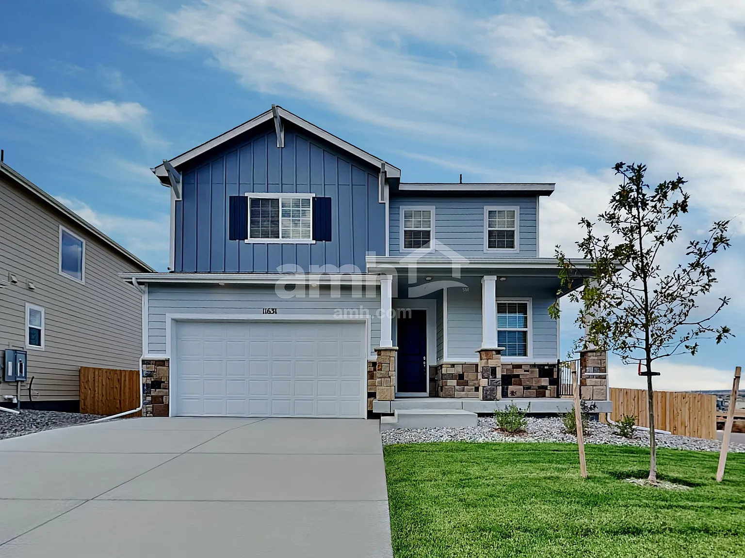 4 bed, 3.5 bath, 2419 sqft, $2,820 — Photo 1