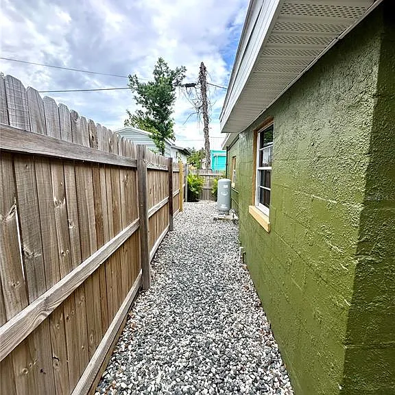 2907 N 15th St #D — Photo 19
