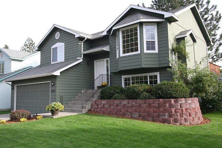 1st image of 4004 E 33rd Ave