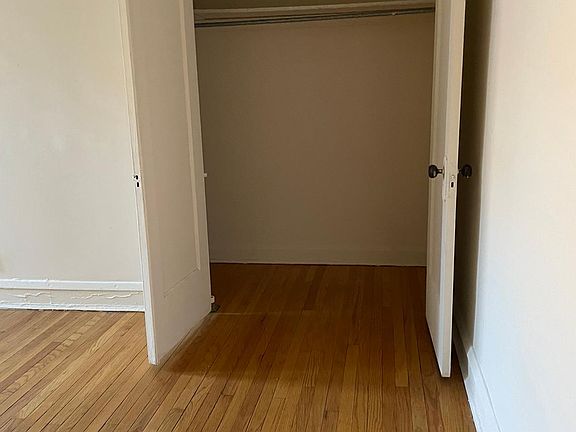 4th image of 6950 S Jeffery Blvd #3