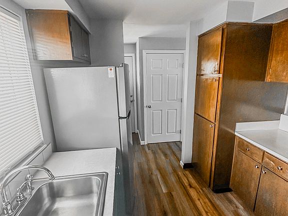 3rd image of 4072 Market St NE #4