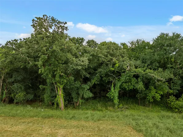 224 Stuart St, Paradise, TX 76073